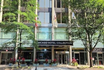 Hotel, The Chicago Hotel Collection: Magnificent Mile