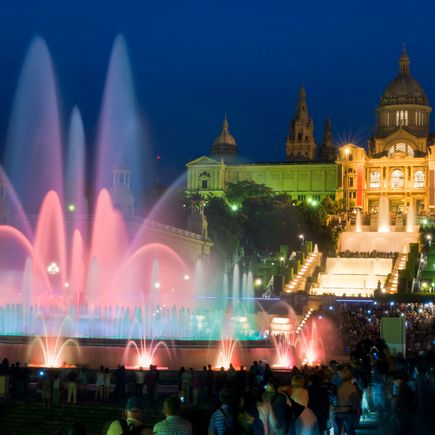 Wasserspiele bei Nacht