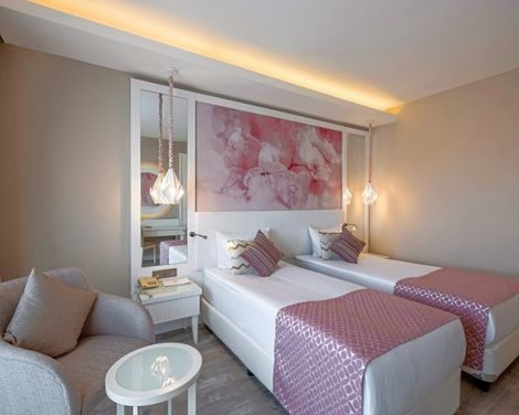 Diamond Premium Hotel & Spa-2