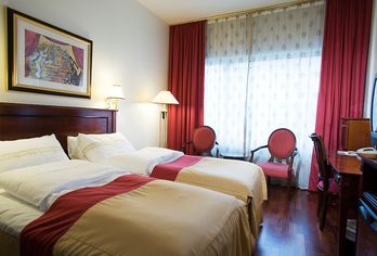 Hotel, Thon Hotel Opera
