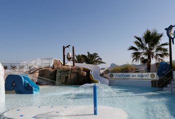 Hotel, Marvell Club Hotel & Apartments