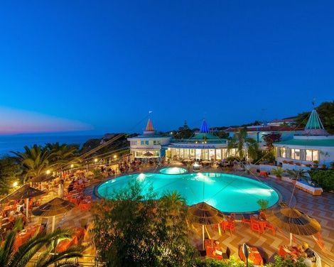 Stromboli Hotel Villaggio-2