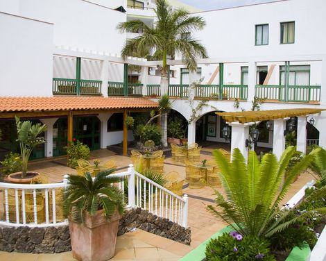 Aparthotel Esquinzo Y Monte del Mar-3