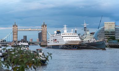 MS HAMBURG: Themse, Seine und Me(h)r