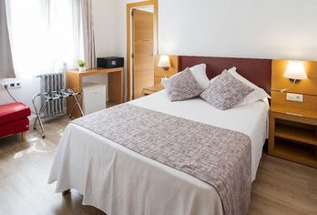 Hotel, Hotel Amic Colon