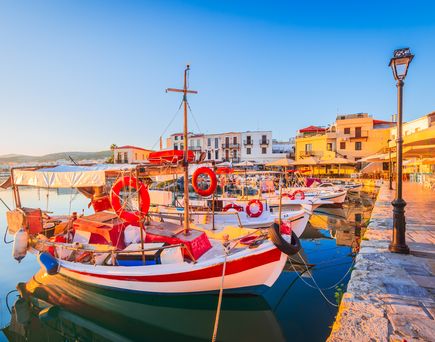 Boote im HAfen Griechenland