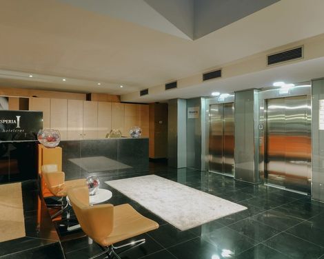 Hesperia Barcelona Fira Suites-2