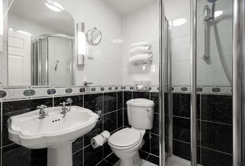 Hotel, Malone Lodge Hotel & Apartments