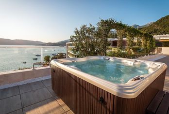 Hotel, Carine Hotel Kumbor