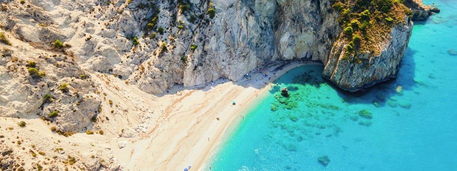 Luftaufnahme der ionischen Meeresküste von Zakynthos