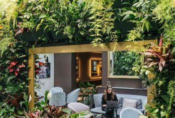 Hotel, Hotel Le Parisis