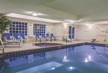 Hotel, La Quinta Inn & Suites by Wyndham Fort Myers Airport