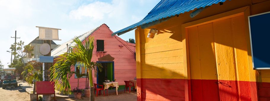 Isla Holbox Haeuserfront