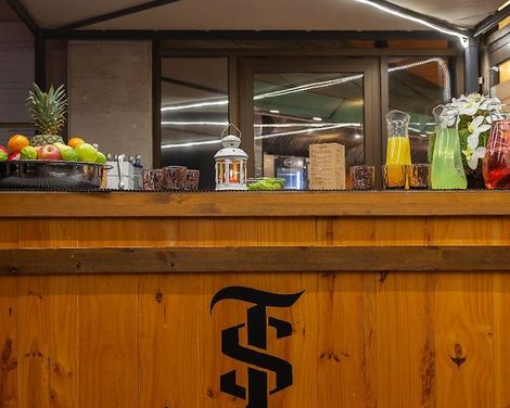 Hotel Puerta De Bilbao-2