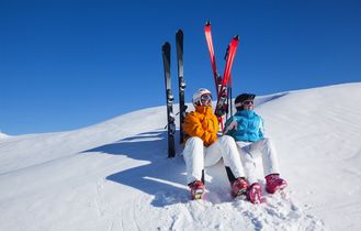 Skifahrer im Schnee