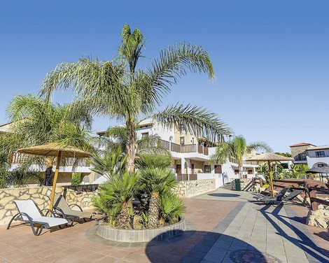 Costa Lindia Beach-1