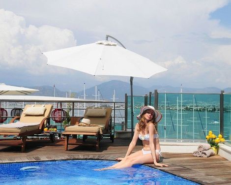 Alesta Yacht Hotel-1