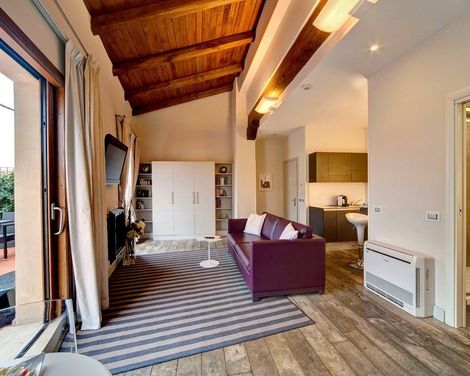 Navona Palace Luxury Inn-2