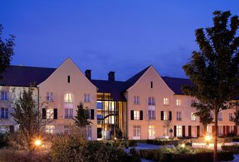 Hotel, Campanile Val de France