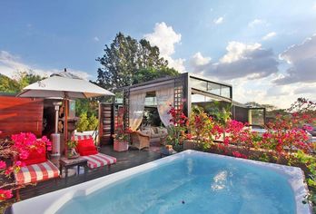 Hotel, The Residence