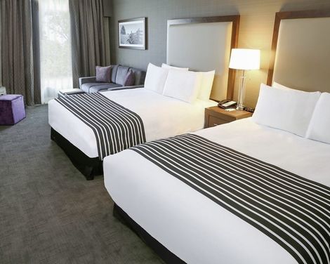 Sandman Signature Toronto Airport Hotel-4