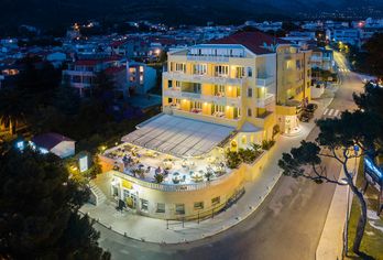 Hotel, Hotel Villa Bacchus