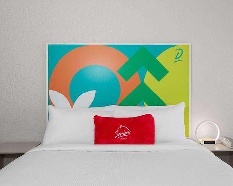 Travelodge by Wyndham Orlando Lake Buena Vista South-1