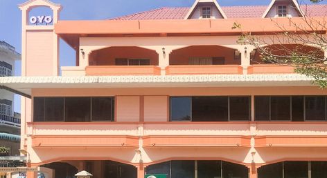 Phasuk Hotel by OYO Rooms