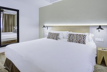 Hotel, Hotel Arena Castillo