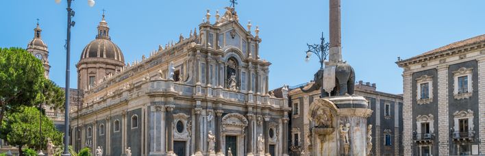Catania Blick auf Brunnen