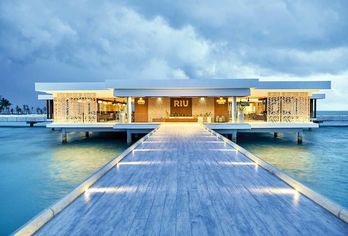 Hotel Riu Atoll