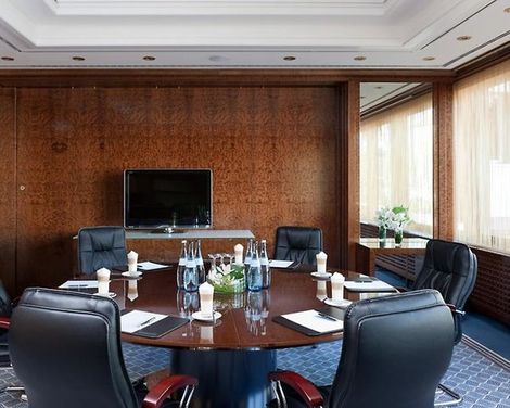 Steigenberger Graf Zeppelin-1