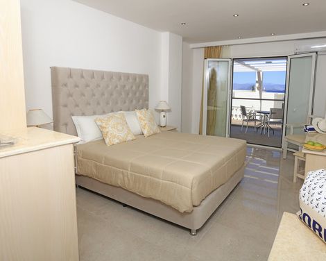 Cavomarina Beach Hotel-4