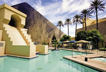 Hotel, Luxor Hotel & Casino