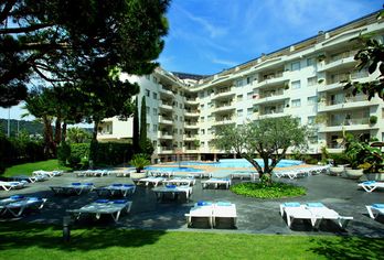 Aqua Hotel Montagut Suites