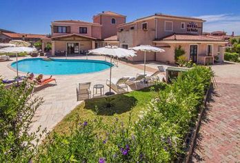 Hotel, La Perla