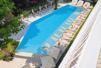 ibis Styles Golden Sands Roomer Hotel