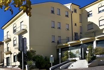 Hotel, Fini