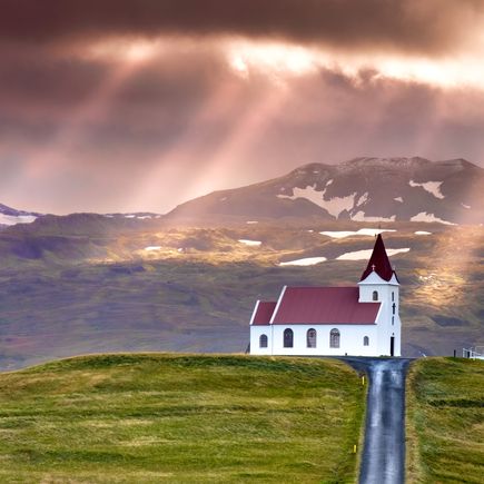 Kirche und Vulkan Snaefellsjokull