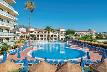 Hotel, Hotel Puente Real