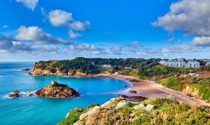 Blick auf die Klippen der Kanalinseln