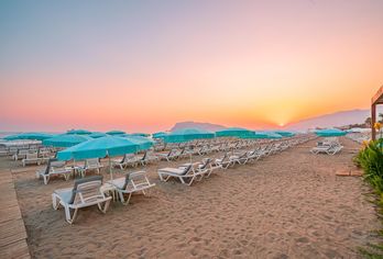 Hotel, Avena Resort & Spa Hotel