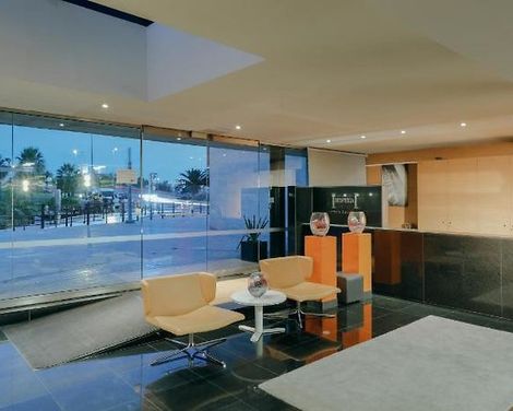 Apartamentos Hesperia Barcelona Fira-1