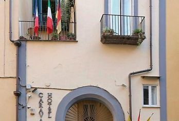 Hotel, Caravaggio Hotel