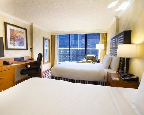 Pinnacle Hotel Vancouver Harbourfront-4