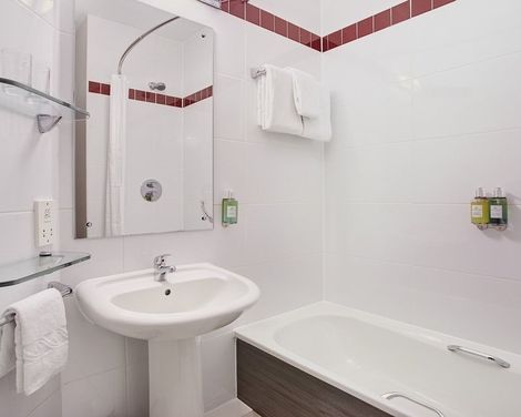Leonardo Hotel Brighton-0