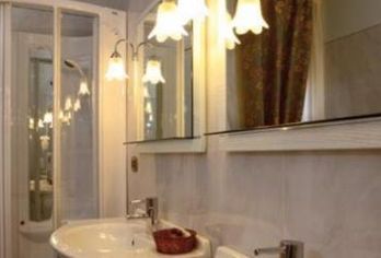Hotel, Semiramide Palace