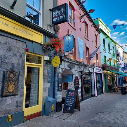 Galway mit bunten Häusern