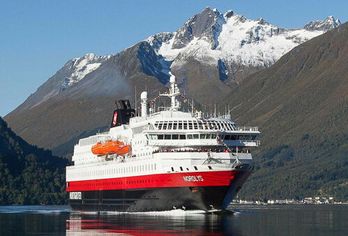 Kreuzfahrtschiff, MS Nordlys