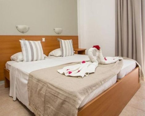 Gennadi Blue Hotel-0